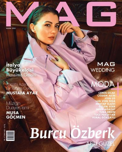 Burcu Özberk seksi ifşa fotoğrafı 1605