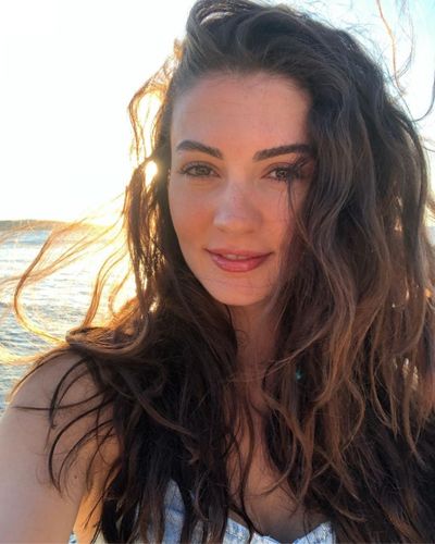 Burcu Özberk seksi ifşa fotoğrafı 1615