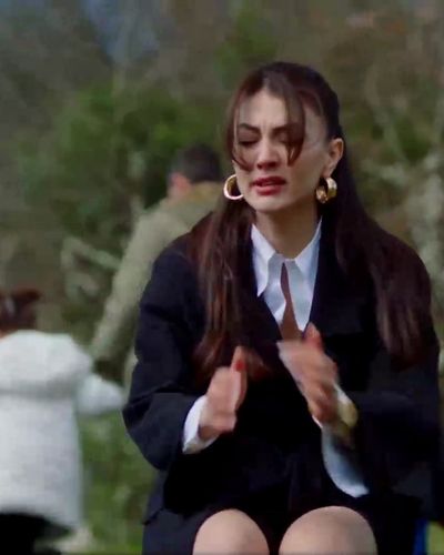 Burcu Özberk seksi ifşa fotoğrafı 161