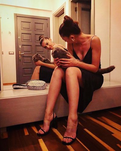 Burcu Özberk seksi ifşa fotoğrafı 1625