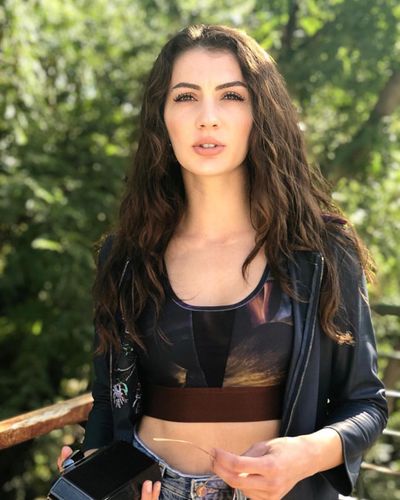 Burcu Özberk seksi ifşa fotoğrafı 1652
