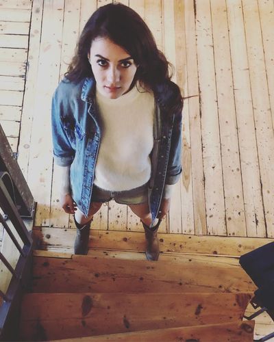 Burcu Özberk seksi ifşa fotoğrafı 1689