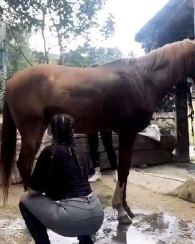 Burcu Özberk seksi ifşa fotoğrafı 1700