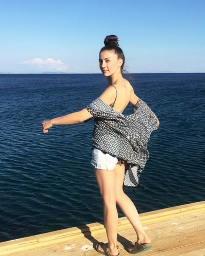 Burcu Özberk seksi ifşa fotoğrafı 1703