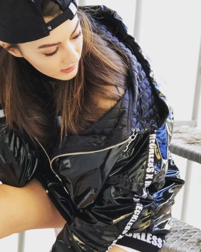 Burcu Özberk seksi ifşa fotoğrafı 1710