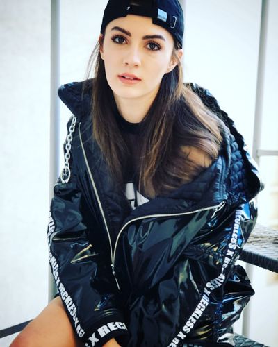 Burcu Özberk seksi ifşa fotoğrafı 1711