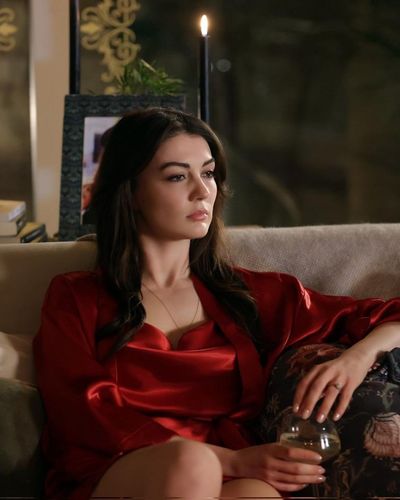 Burcu Özberk seksi ifşa fotoğrafı 173