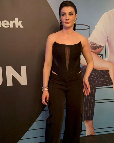 Burcu Özberk seksi ifşa fotoğrafı 200