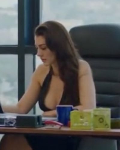 Burcu Özberk seksi ifşa fotoğrafı 270