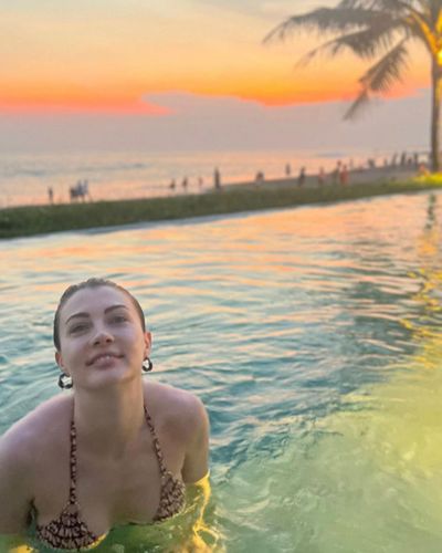 Burcu Özberk seksi ifşa fotoğrafı 345