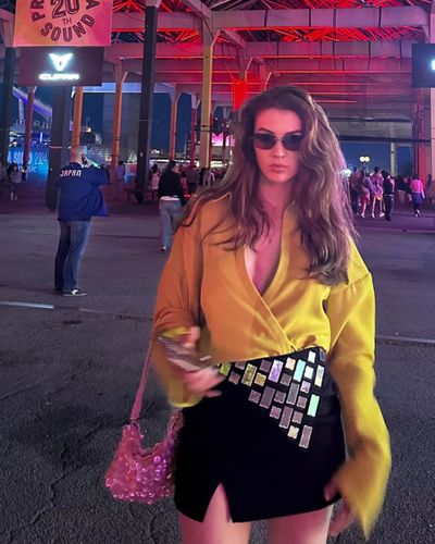 Burcu Özberk seksi ifşa fotoğrafı 356