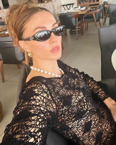 Burcu Özberk seksi ifşa fotoğrafı 372