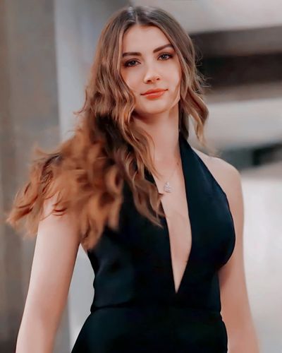 Burcu Özberk seksi ifşa fotoğrafı 388
