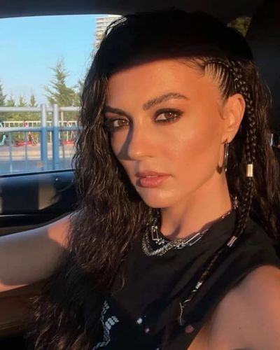 Burcu Özberk seksi ifşa fotoğrafı 405