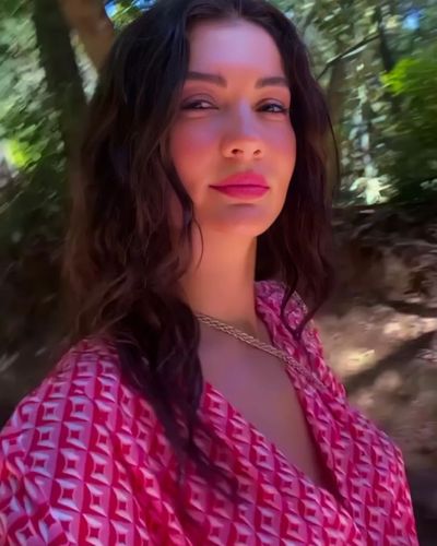 Burcu Özberk seksi ifşa fotoğrafı 407