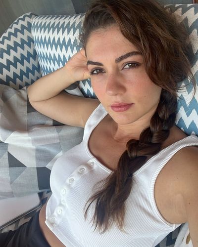 Burcu Özberk seksi ifşa fotoğrafı 420