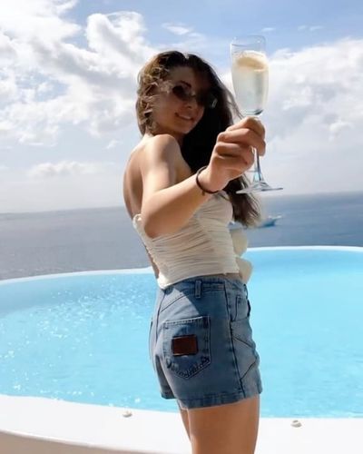 Burcu Özberk seksi ifşa fotoğrafı 460