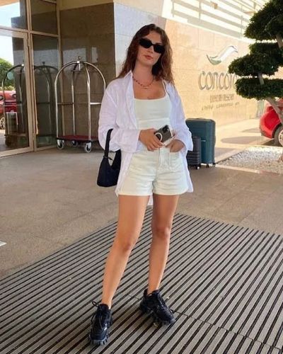 Burcu Özberk seksi ifşa fotoğrafı 492