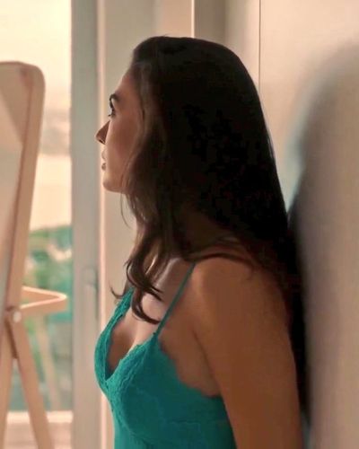Burcu Özberk seksi ifşa fotoğrafı 495