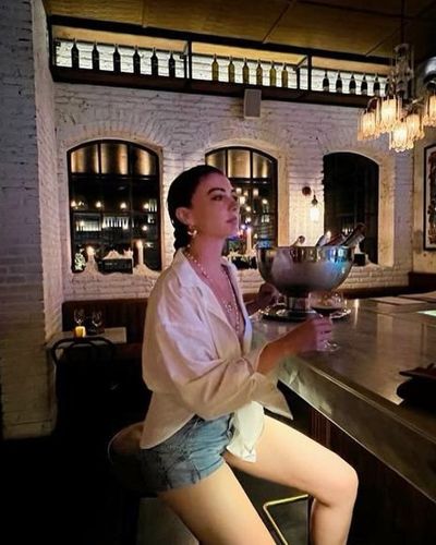 Burcu Özberk seksi ifşa fotoğrafı 496