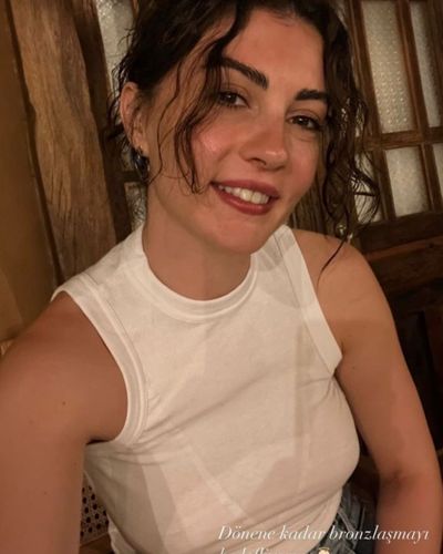 Burcu Özberk seksi ifşa fotoğrafı 509