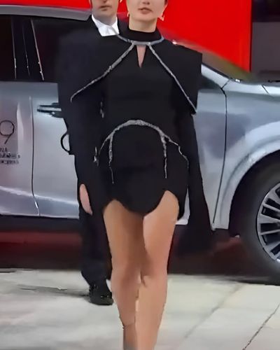 Burcu Özberk seksi ifşa fotoğrafı 539