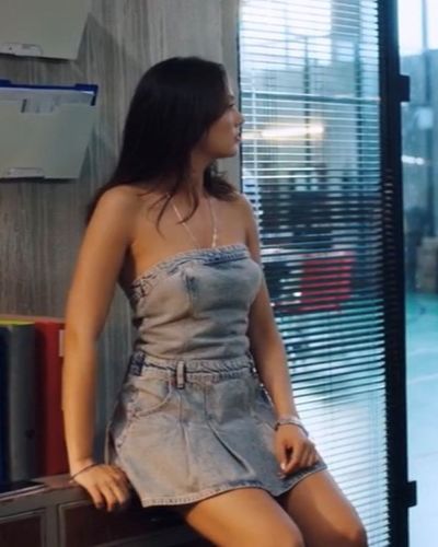 Burcu Özberk seksi ifşa fotoğrafı 545
