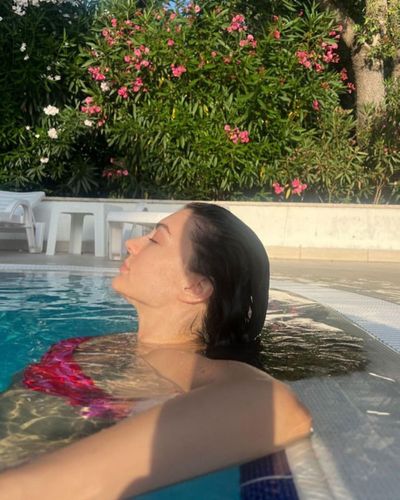 Burcu Özberk seksi ifşa fotoğrafı 55