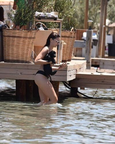 Burcu Özberk seksi ifşa fotoğrafı 599