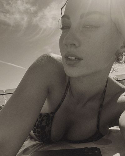 Burcu Özberk seksi ifşa fotoğrafı 612