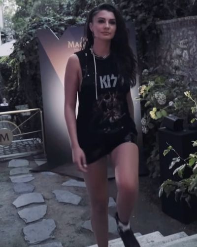 Burcu Özberk seksi ifşa fotoğrafı 632