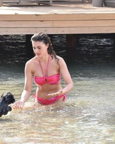 Burcu Özberk seksi ifşa fotoğrafı 642