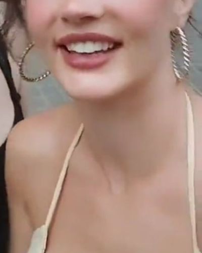 Burcu Özberk seksi ifşa fotoğrafı 645