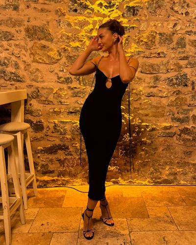 Burcu Özberk seksi ifşa fotoğrafı 659