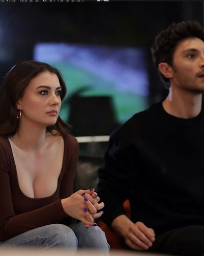Burcu Özberk seksi ifşa fotoğrafı 663