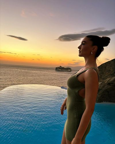 Burcu Özberk seksi ifşa fotoğrafı 682