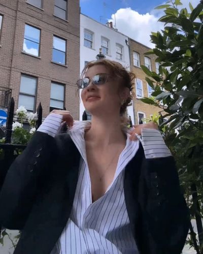 Burcu Özberk seksi ifşa fotoğrafı 692