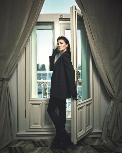 Burcu Özberk seksi ifşa fotoğrafı 694