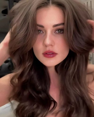 Burcu Özberk seksi ifşa fotoğrafı 697