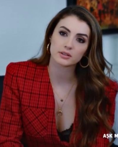 Burcu Özberk seksi ifşa fotoğrafı 721