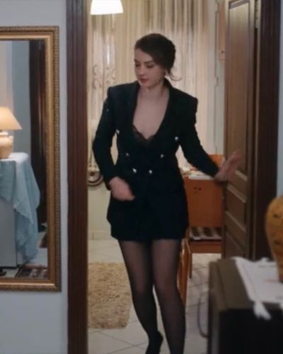 Burcu Özberk seksi ifşa fotoğrafı 740