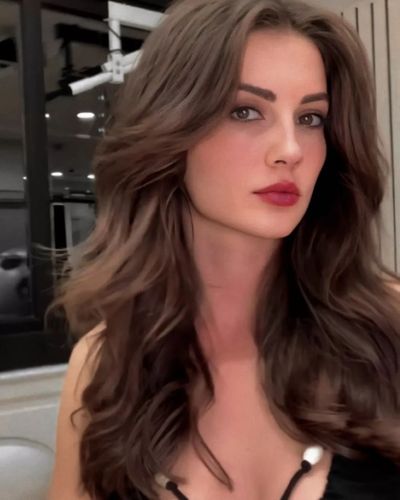 Burcu Özberk seksi ifşa fotoğrafı 744