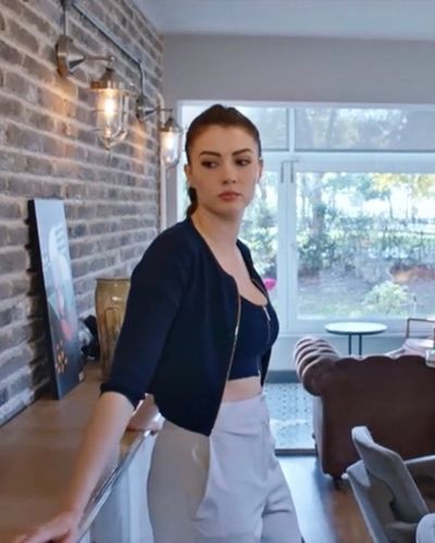 Burcu Özberk seksi ifşa fotoğrafı 778
