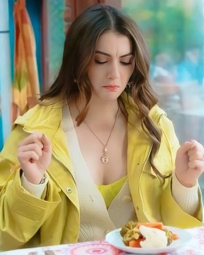 Burcu Özberk seksi ifşa fotoğrafı 786