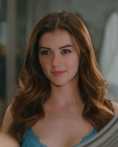 Burcu Özberk seksi ifşa fotoğrafı 793
