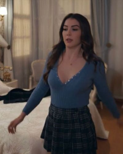Burcu Özberk seksi ifşa fotoğrafı 798