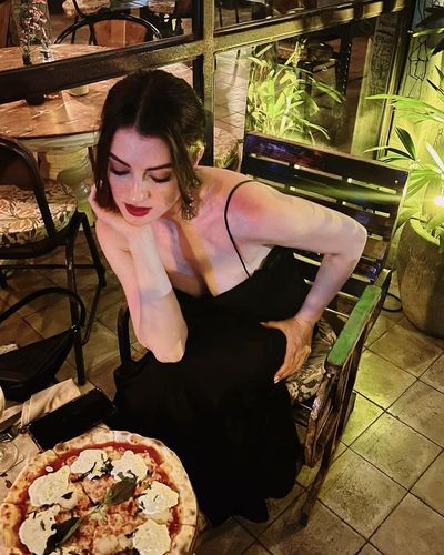 Burcu Özberk seksi ifşa fotoğrafı 806