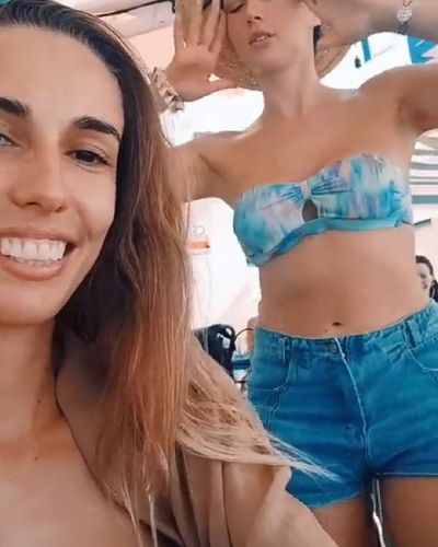 Burcu Özberk seksi ifşa fotoğrafı 824