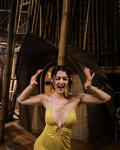 Burcu Özberk seksi ifşa fotoğrafı 832