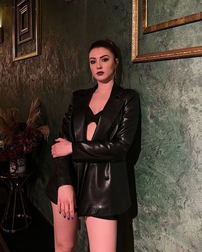 Burcu Özberk seksi ifşa fotoğrafı 847